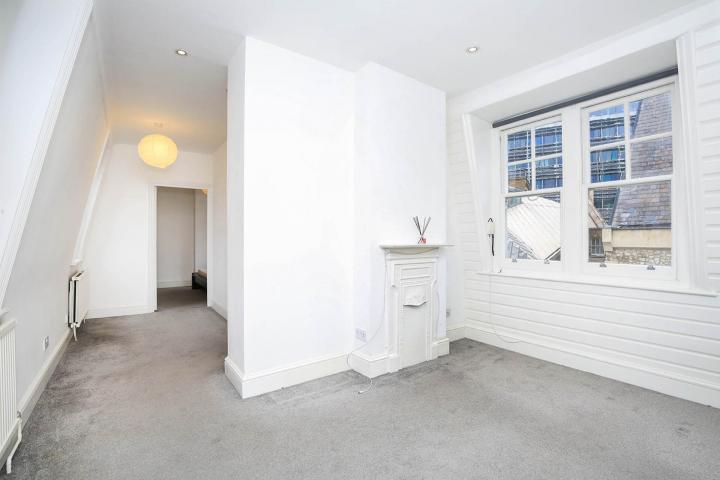 Located in zone 1 within walking distance to Kings Cross St Pancras  Kings Cross Road , Kings Cross